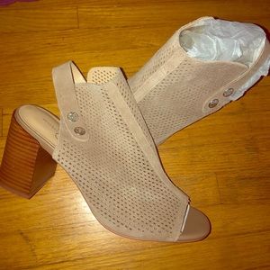 Suede Peep toe bootie